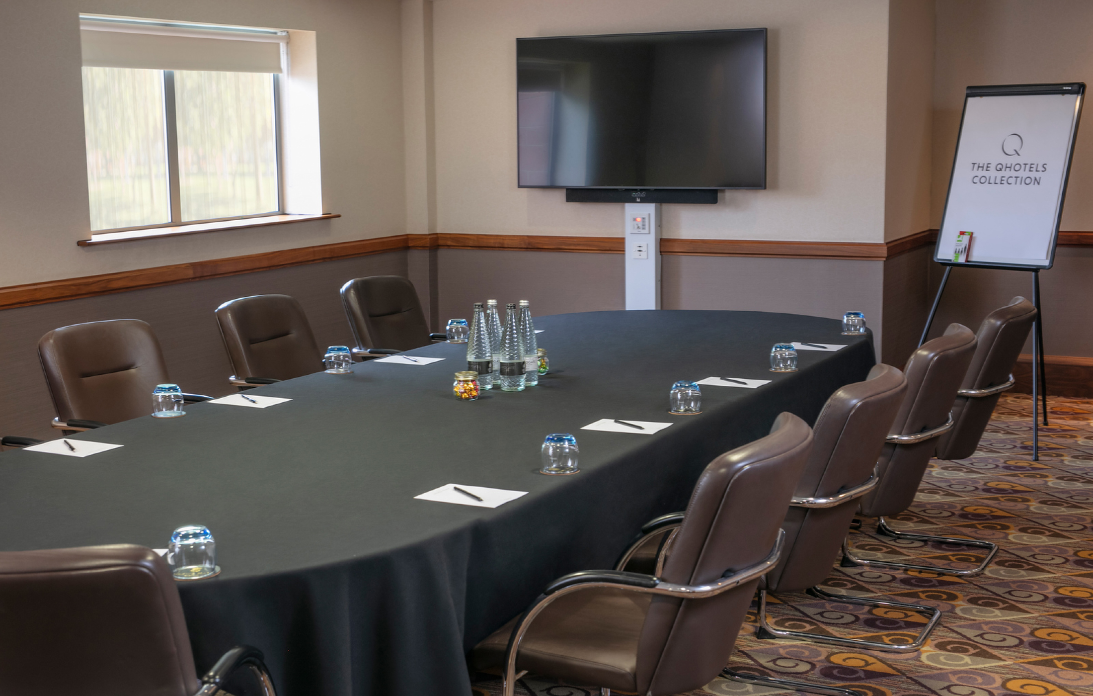 Meetings&Events Azure Boardroom 4 1
