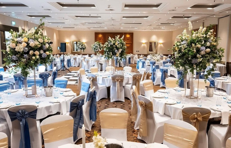 Carousel Desktop The Contintental Suite Carousel 1