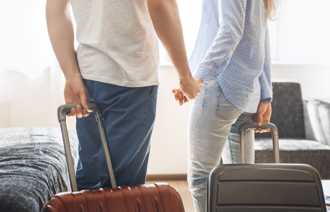 Oultonhall Staywithus Bookdirect Carousel Desktop 01