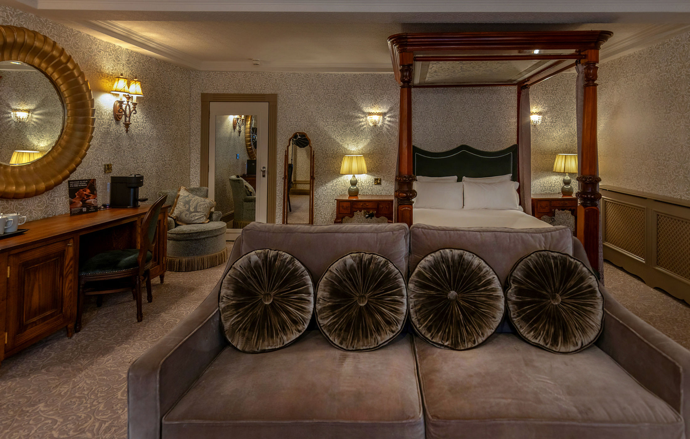 Junior Suite King Gallery 3