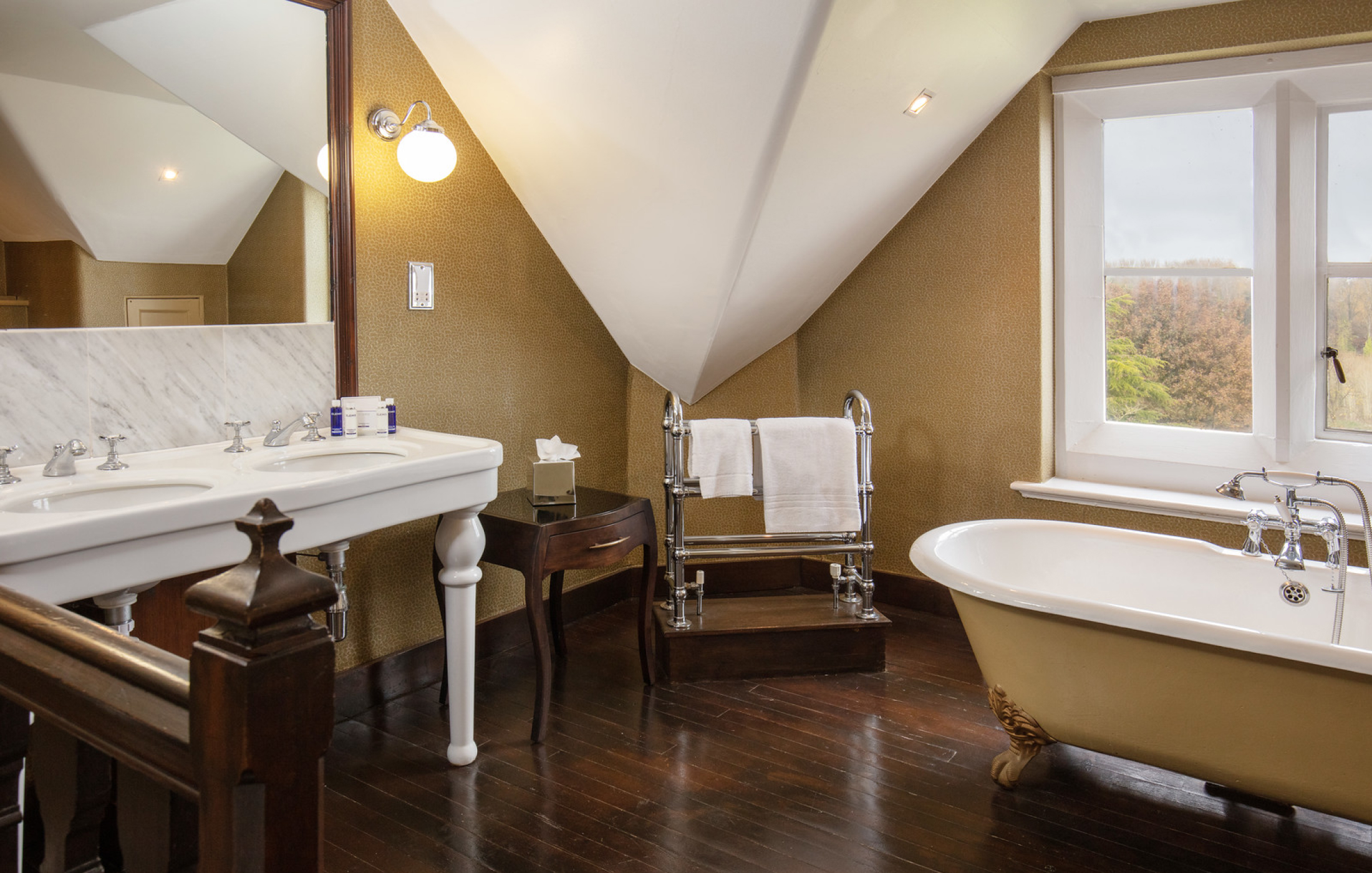 Crewehall Gallery Rooms Towersuite Tower Suite 4