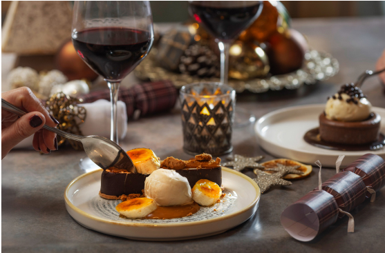 Oultonhall Mainchristmas Carousel Mobile Festivelunch