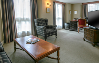 Carousel Desktop Junior Suites Carousel 3