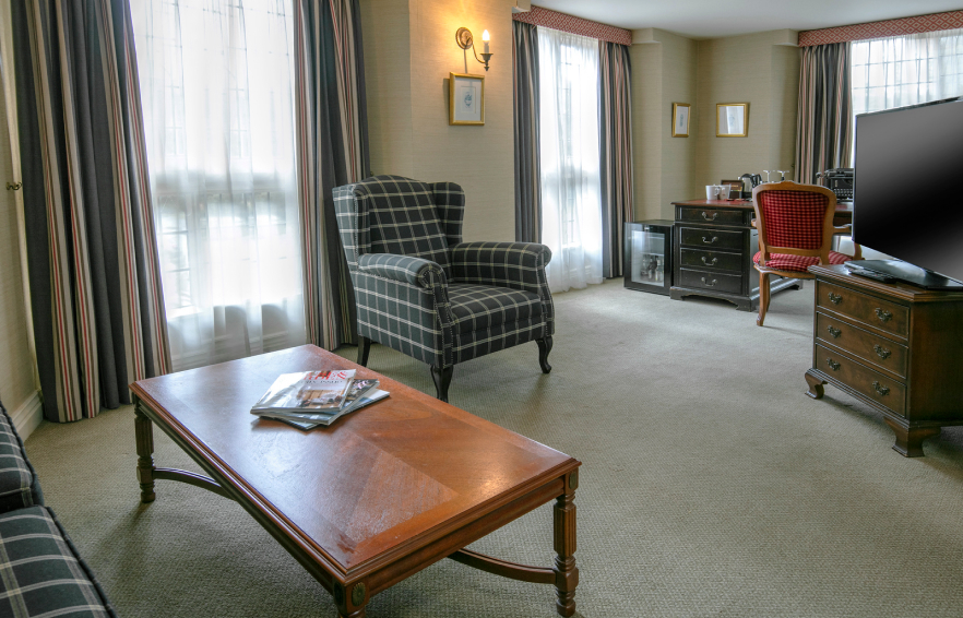 Carousel Desktop Junior Suites Carousel 3