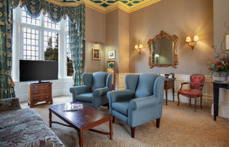 Carousel Desktop Royal Suite Carousel 2