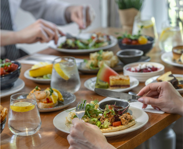 Oultonhall Mainm&E Servicecarousel Desktop Food