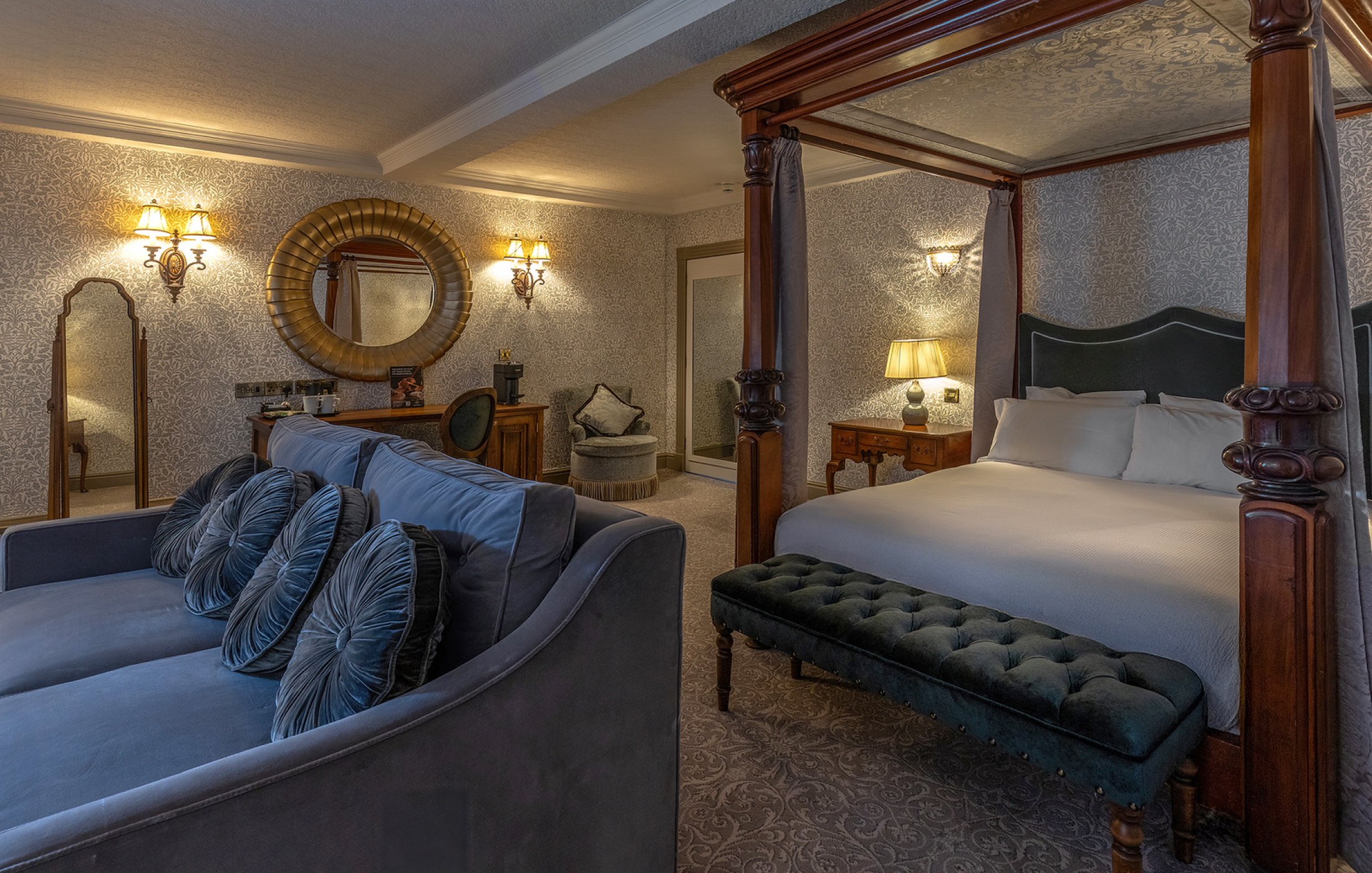 Junior Suite King Gallery 1