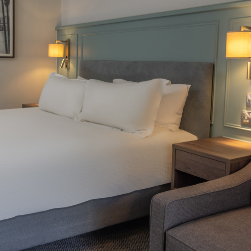 <p>DELUXE FAMILY </p>