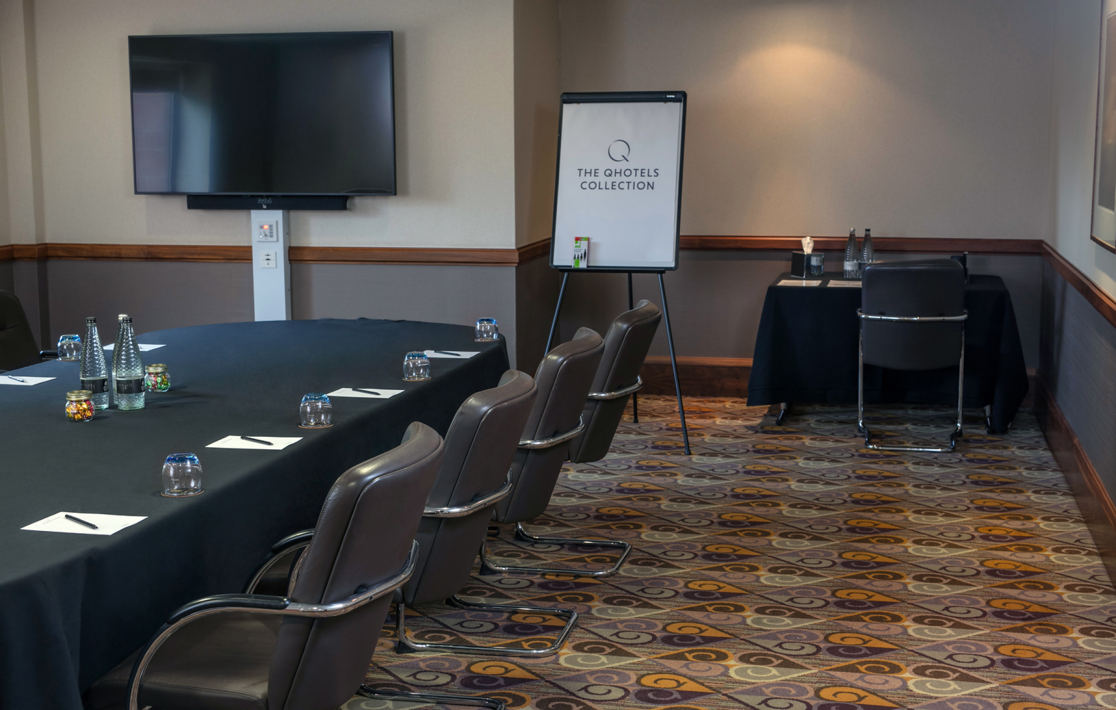 Meetings&Events Azure Boardroom 3